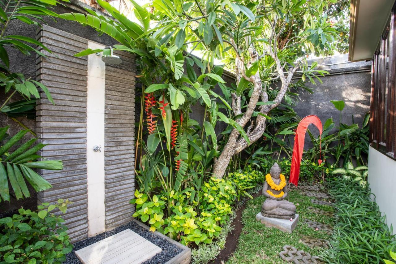 Villa Saffron Seminyak Exterior foto